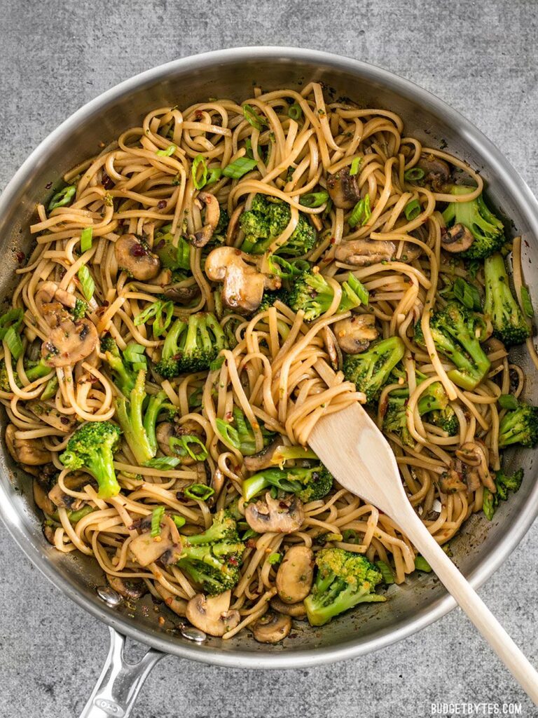 Vegan Garlic Oil Vermicelli with Mushrooms and Broccoli – Katie's Catering